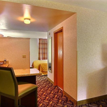 Mansfield Hotel Bagian luar foto